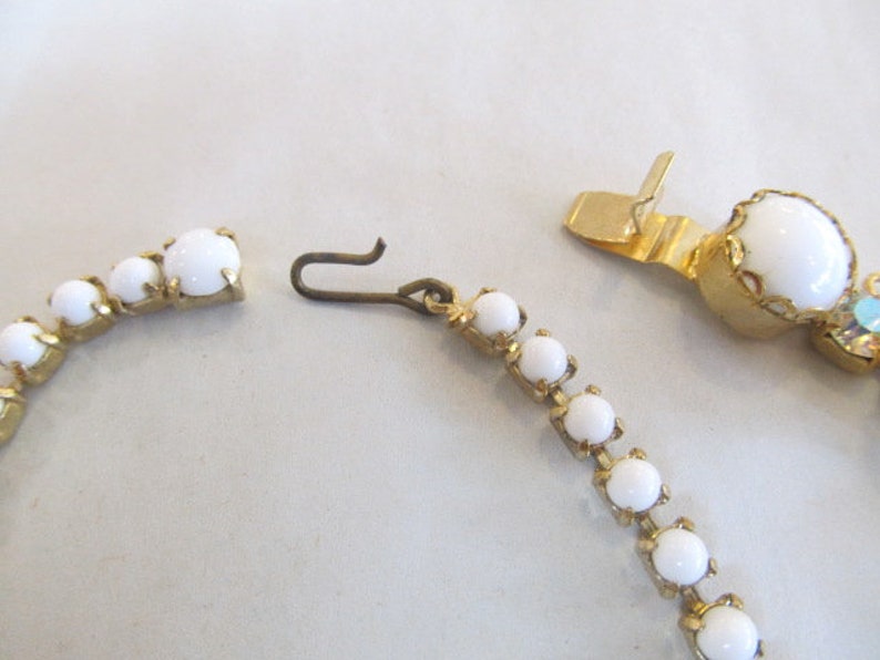 White Necklace Bracelet /& Earrings Set Cabochons with Aurora Borealis Rhinestones