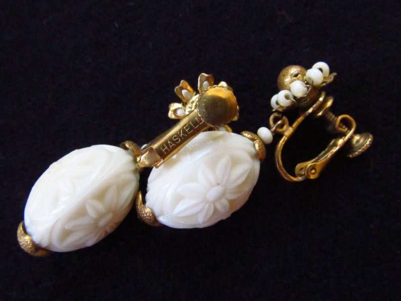 Miriam Haskell Necklace /& Earrings Demi Parure Set Cream Colored Lucite and Gold Tone