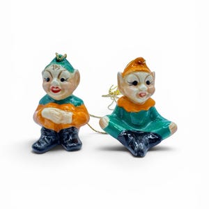 Vintage paire de figurines de Noël en porcelaine de Dresde irlandaise irlandaise Lucky Leprechaun Pixie Made in Ireland 2" ensemble d'ornements Dresden Pixie Elves