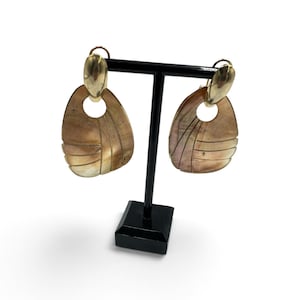 Vintage 1980s Mother of Pearl Shell Slab Gold Tone Clip On Statement Earrings 2.5” Organic Modern Coastal Jewelry