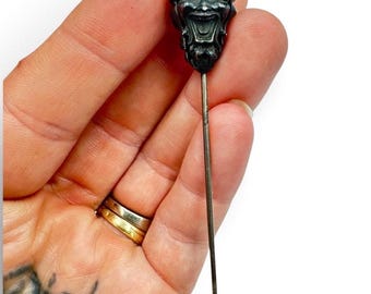 Broche de sombrero antiguo de plata esterlina con figura de diablo, sátiro, gárgola, demonio, estilo gótico victoriano, rostro mítico, 6.5 pulgadas. Joyería antigua.
