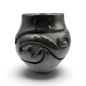 Vintage Signed Stella Chavarria Santa Clara Pueblo Carved Blackware Pottery Vase Jar 5” Hand Carved Native American Art