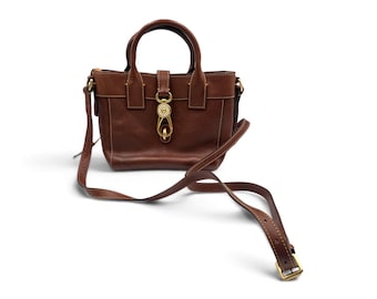 Borsa a tracolla piccola Dooney & Bourke Florentine Vacchetta in pelle marrone castagna, stile vintage anni 2000, Made in Italy, con tracolla regolabile.