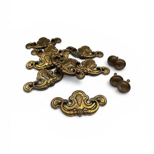 Set di 8 maniglie per cassetti vintage in ottone massiccio stile provenzale francese + 4 pomelli B-509 5,25” Maniglie per cassetti vintage in ottone stile metà secolo