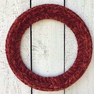 Yarn wreath, Chunky Yarn wreath, Wall Art, Everyday Decor