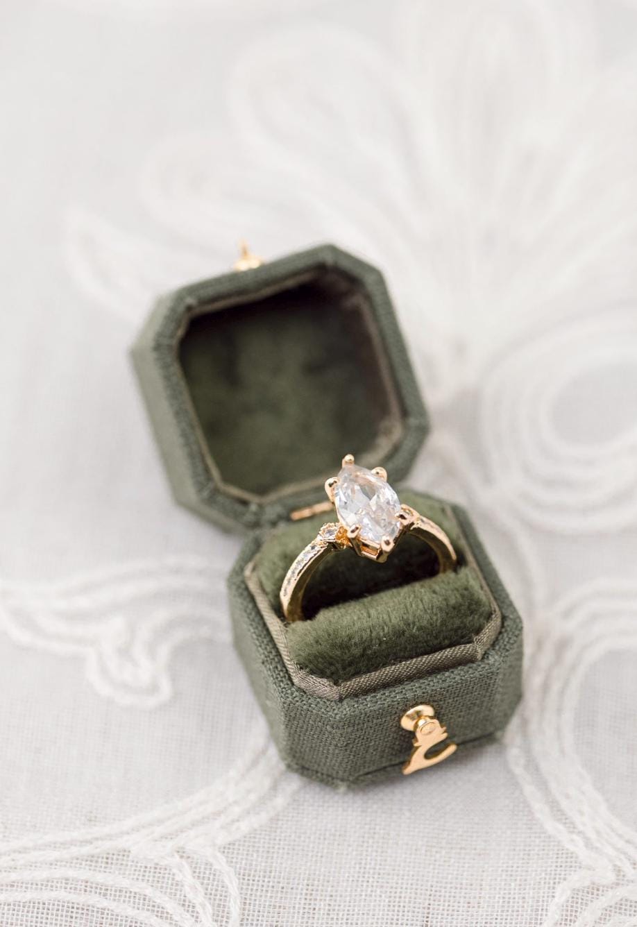 Olive Green Bevelled Linen Ring Box Gold Clasp, Antique Ring Box, Vintage Ring Box, Petite Ring Box, Engagement Ring, Clasp with Hinge