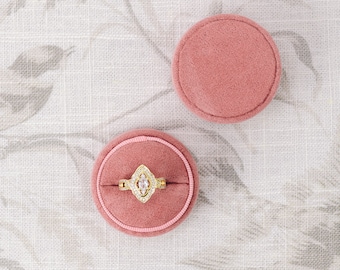 Dusty Pink Circle Wedding Ring Box, Pink Suede Round Ring Box, Suede Circle Engagement Ring Box, Mauve Pink Small Proposal Ring Box