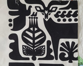 Marimekko Polsterstoffstücke Kanteleen kutsu, modern schwarz weiß Tier Vogel Folklore skandinavische Designerstoffreste