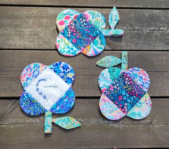 Summer bloom coaster, flower floral mug rug, hot pad, English Paper Piecing, Quilting Patchwork Sewing pattern, Downloadable PDF  Digital