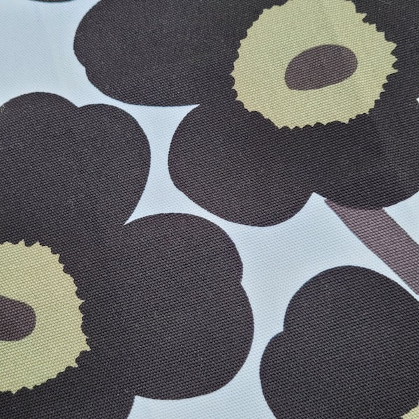 Tissu Marimekko de qualité tapisserie d'ameublement Pieni Unikko, toile de designer scandinave fleur de pavot floral noir et blanc géométrique graphique moderne