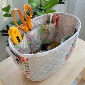 Patchwork Winter Mystery Sewing Basket, English Paper Piecing, Quilting Sewing EPP pattern tutorial, Downloadable PDF  Digital