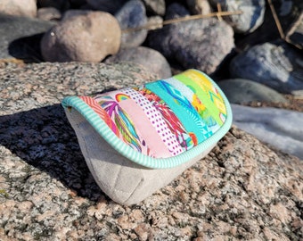 Patchwork  sunglasses case handmade from Tula pink fabric and linen,  rainbow soft reading glasses pouch holder