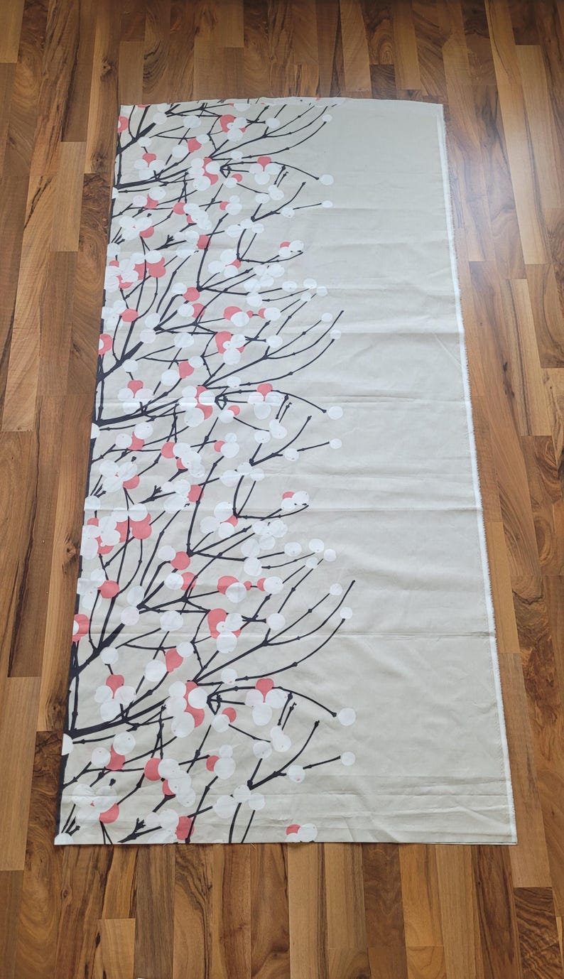 Tela Marimekko Lumimarja por media yarda, tela escandinava de árboles a gran escala en beige, coral y gris oscuro, nueva tela de diseño de algodón imagen 8
