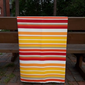 Marimekko Stoff um halb Meter, skandinavischer Designer Streifen Außenstoff gelb orange rot, neuer unbenähter Polsterstoff gestreift Baumwolle Canvas