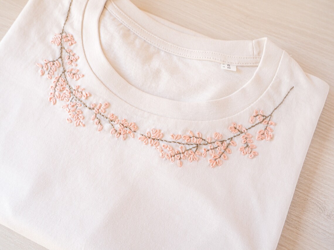 Elegant T-shirt with Embroidered Floral Neckline main image 0