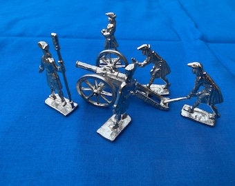 Semi-Flat Artillery Crew Set with Cannon - 18th Century Toy Soldiers