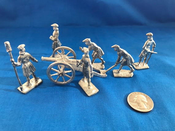 Semi flat Artillery Crew Set With Cannon 18th Century Toy Soldiers