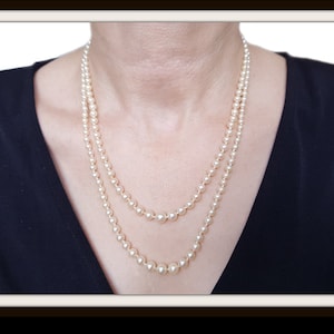 Vintage 1980s Akoya Cultured Pearl Graduated Hand-knotted Necklace 20in