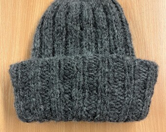 Handgestrickte Alpaka Mütze: Gerippte Wintermütze