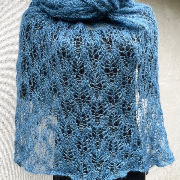 Châle léger en soie d'enfants, châle en mohair, foulard en dentelle tricoté à la main motif feuilles, foulard en dentelle bleu, foulard en mohair et soie Stola