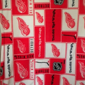 Detroit Red Wings Full-Sized Fleece Blanket