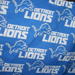 Detroit Lions Adult bib/ clothing protector/dining scarf
