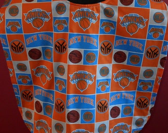 New York Knicks adult bib/clothing protector/dining scarf