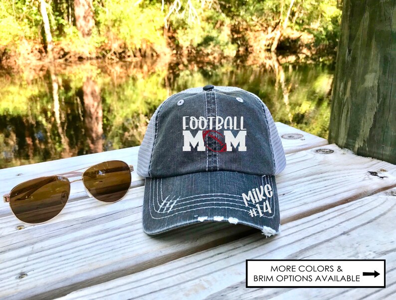Casquette de maman de football - numéro personnalisé - nom personnalisé - casquette de camionneur en détresse - casquette de papa - paillettes - cadeaux pour une maman de football - cadeau de football image 4
