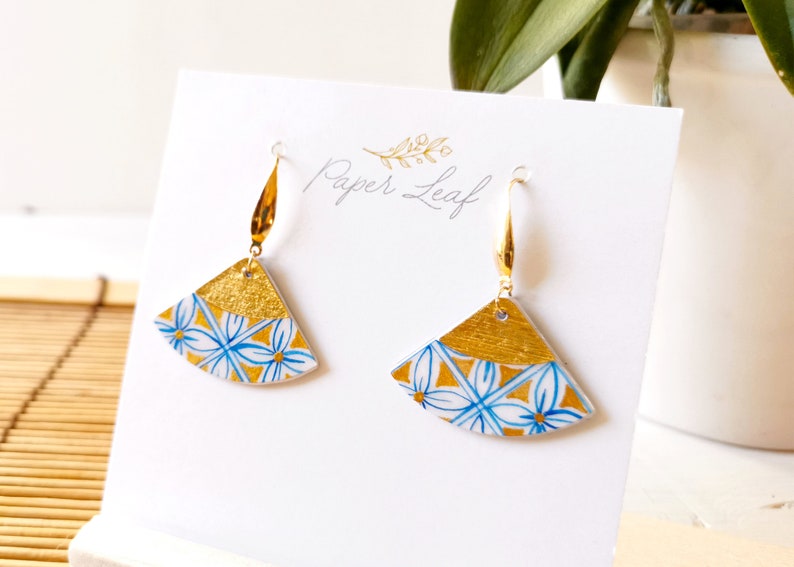Japanese triangle fan earrings, lightweight painting paper earrings geometric Shippou motif, blue and gilding foil earrings zdjęcie 4