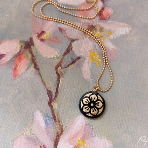 Sakura cherry blossom necklace, japanese Flower necklace, black and gold paper pendant, matching jewels Japanese design image 4