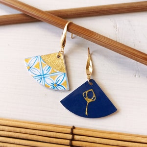 Japanese triangle fan earrings, lightweight painting paper earrings geometric Shippou motif, blue and gilding foil earrings zdjęcie 2