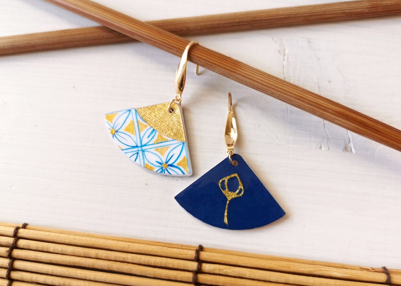 Japanese triangle fan earrings, lightweight painting paper earrings geometric Shippou motif, blue and gilding foil earrings zdjęcie 2