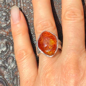 Bague en ambre massif, fabriquée en argent sterling 925 - bague en argent avec ambre lumineux image 3