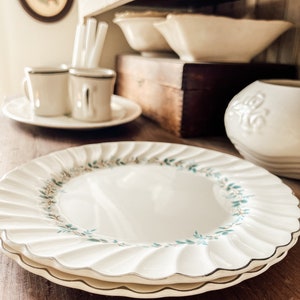 Vintage Dinner Plates-Dinnerware-Dishes-Table Setting-Cottage Decor-Spring Decor-Wedding China-Plate Wall-Serving Piece-Vintage Kitchen
