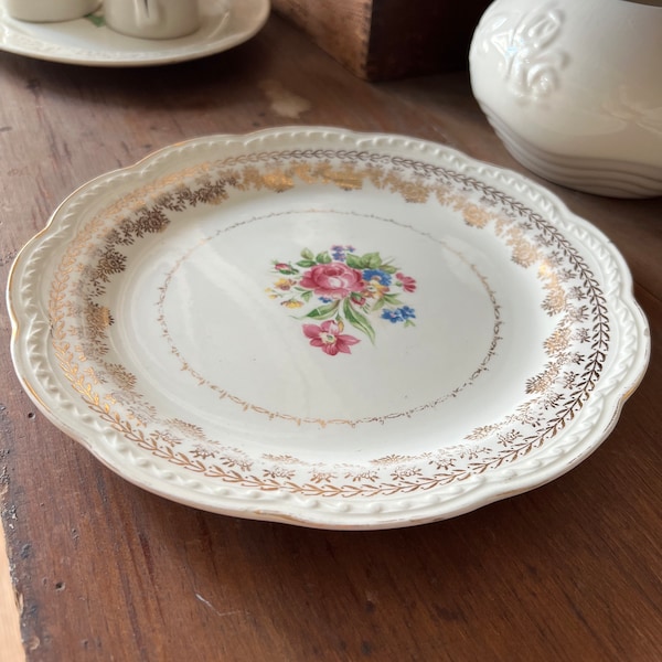 Vintage Dinner Plate-Dinnerware-Dishes-Table Setting-Cottage Decor-Spring Decor-Wedding China-Plate Wall-Serving Piece-Vintage Kitchen