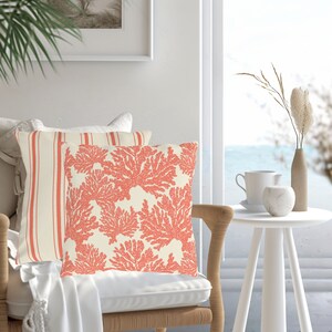 Underwater Wonderland, almohada al aire libre de arrecife de coral con colorida vida marina