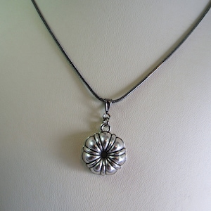 Bundt Cake Pan Necklace