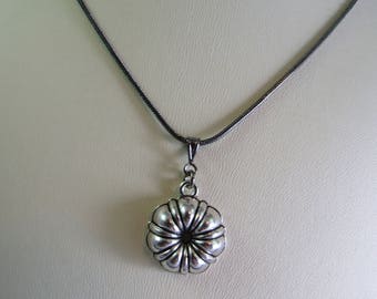 Bundt Cake Pan Necklace