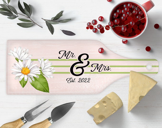 Cheese Board Set, Daisy Kitchen Decor, Personalized Charcuterie Board, Charcuterie Board Set, Charcuterie Gift Set, Wine and Cheese, Mr Mrs