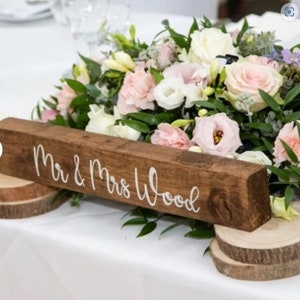 Cartello "Mr & Mrs" da tavolo. Cartello rustico per matrimonio.