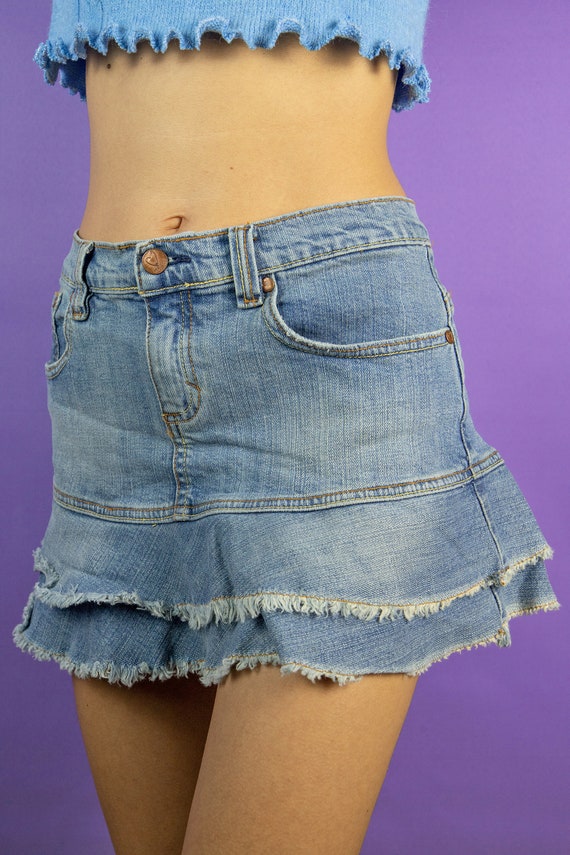 Vintage Y2K Ruffle Denim Mini Skirt Low Rise Tier… - image 4