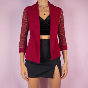 The Y2K Red Lace Bolero Jacket is a vintage 2000s romantic open blazer for an elegant party, featuring a collar and three-quarter sleeves.