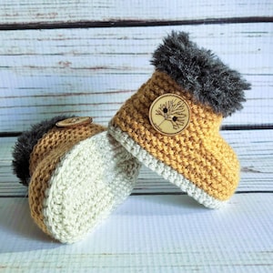 Handgebreide babylaarsjes slofjes pantoffels hout fleece cadeau jongen 0-12 maanden