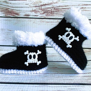 Hand Knitted Goth Baby Boots Skull Booties Slippers Clothes Shoes Gothic Punk Emo Black Halloween Black White 0- 12 Months