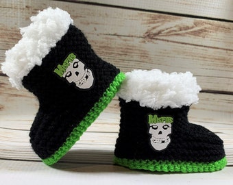 Botas de bebé góticas tejidas a mano Botines de calavera de punk rock Zapatillas de cabeza de metal Ropa Zapatos de esqueleto Niño niña Regalo negro Halloween 0- 12 meses