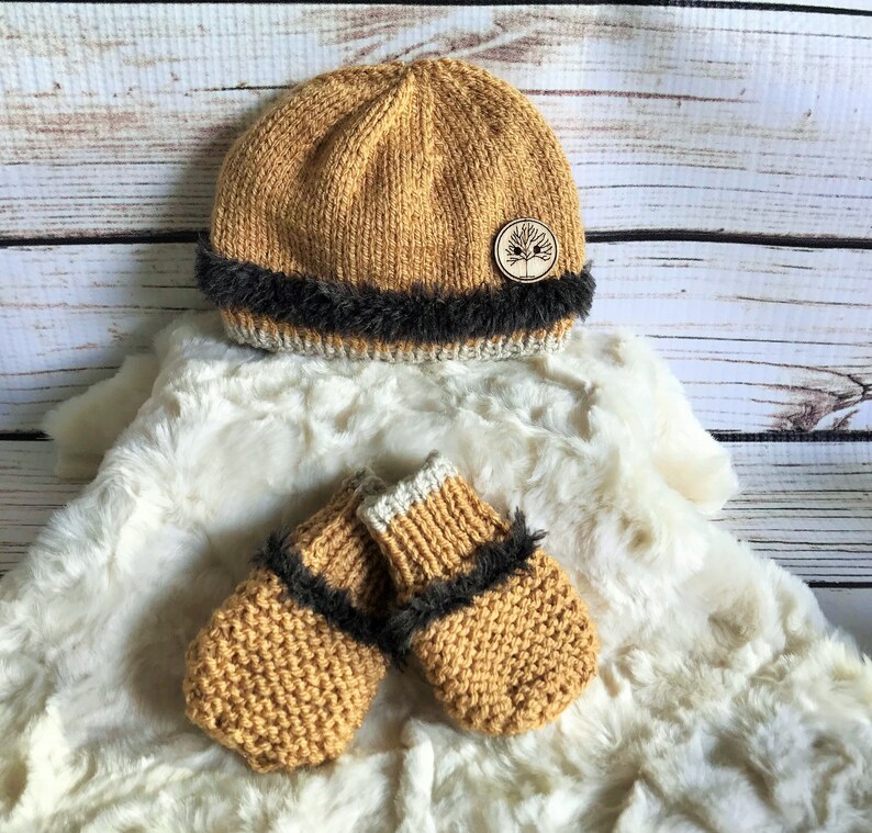 Hand knitted baby hats uk Clearance
