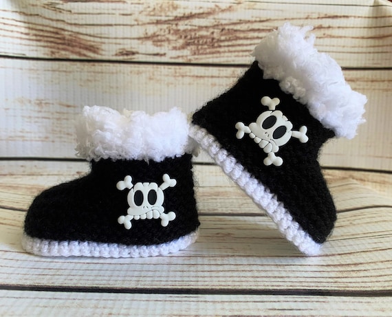 Knitted boots clearance baby