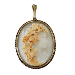 cameo antique shell 1800s Italian hand carved pendant gold