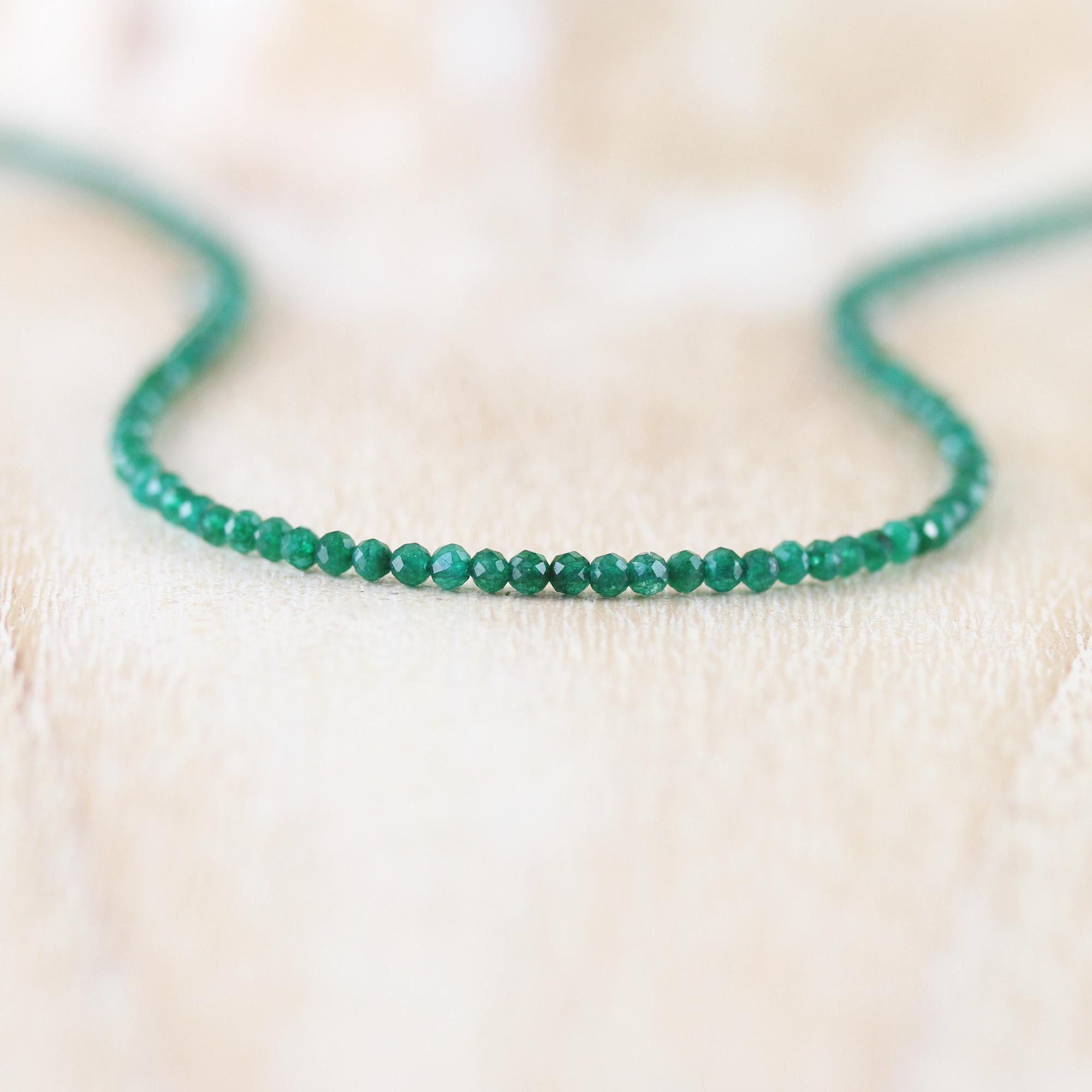 エメラルドのビーズネックレス スターリングシルバー、ゴールド、またはローズゴールドフィルドの