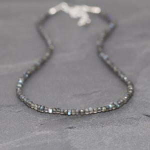 Collier ras du cou en perles de labradorite, monté sur argent sterling, plaqué or ou or rose, orné d'une pierre précieuse à reflets bleus, long collier à superposer pour femme